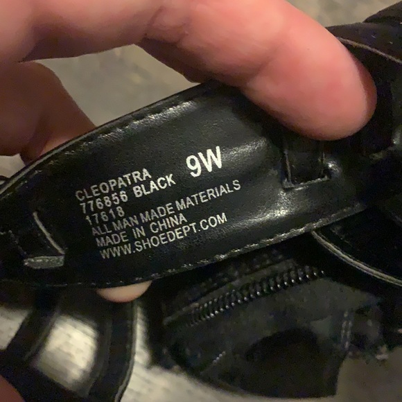 Women’s Size 9 Black Gladiator Sandals - Picture 5 of 5